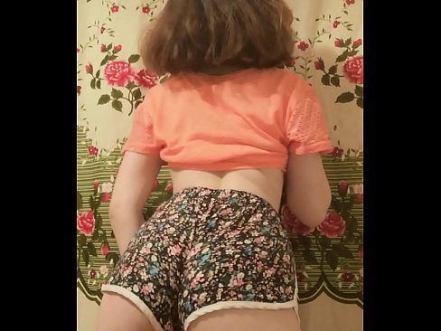 ❤️ Sexy jonge babe dy't har koarte broek op 'e kamera útstrielet ❤️❌  Seks by porno fy.xxxifuck.ru ❌